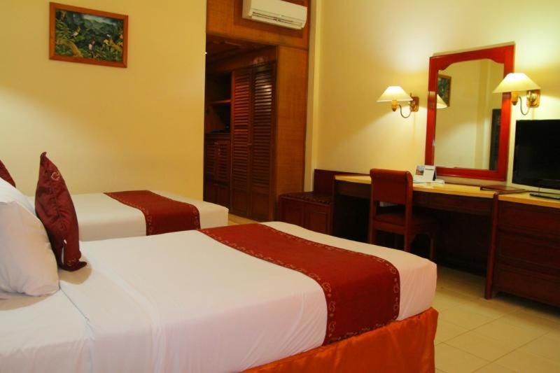 Inna Sindhu Beach Hotel & Resort Санур Номер фото